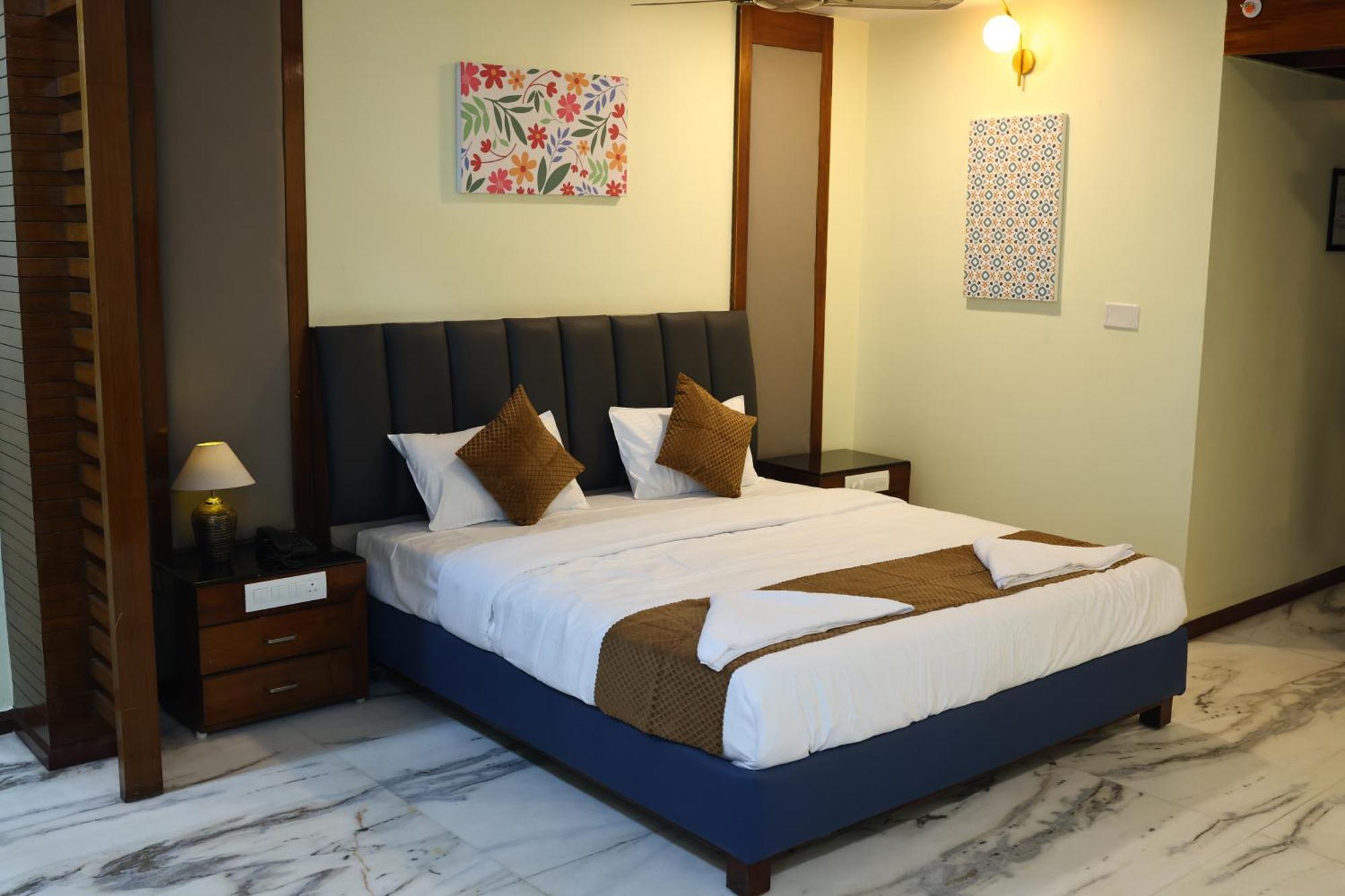 Hotel Lj Dadi'S Grand Visakhapatnam Exterior foto